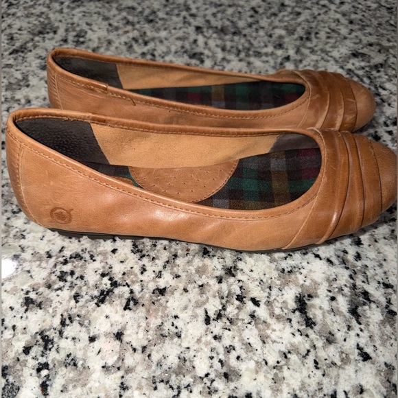 Born Tan Leather Ballet Flats size 6.5 - Picture 3 of 7